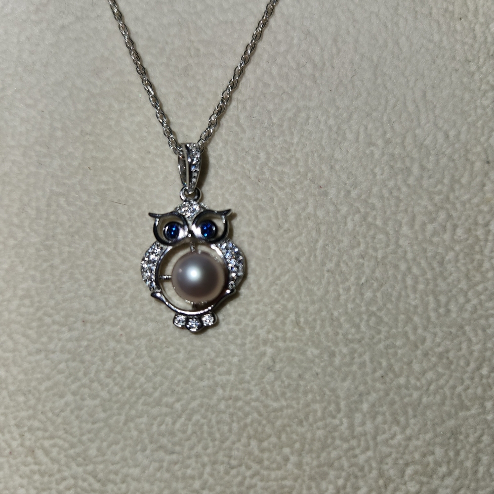 Vantel Pearls "Whoo Loves Ya" Necklace